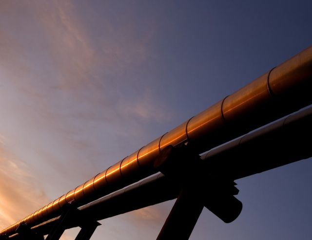 Как България и ЕС помагат на Украйна да запази транзита на руски газ