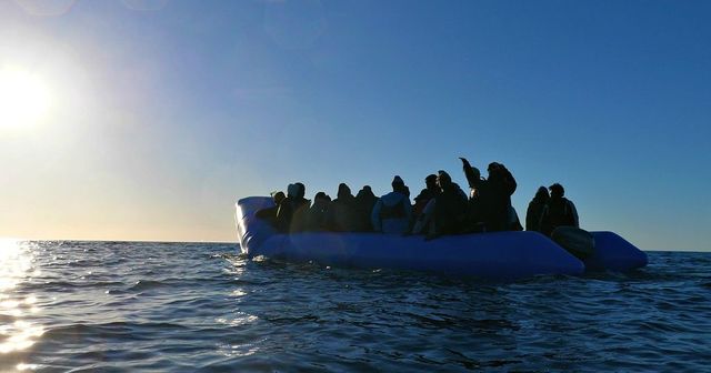 Migrante decapitato da uno scafista durante una traversata nel Mediterraneo