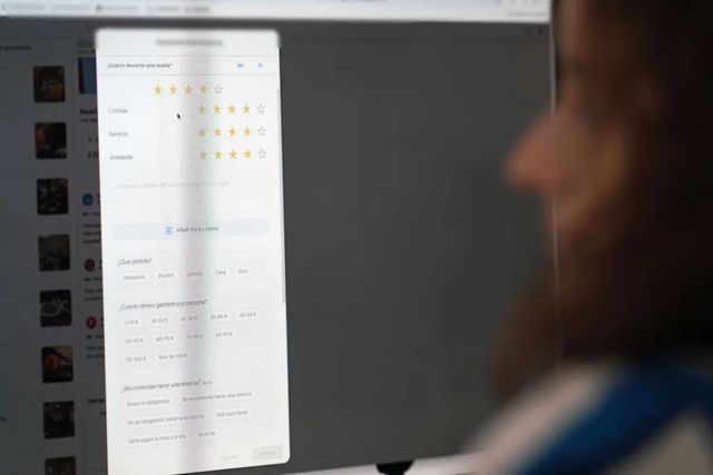 Consumo propone prohibir las reseñas falsas en internet que perjudican a turismo y hostelería