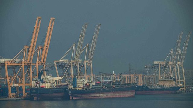 Israele-Iran, la tregua fa calare i prezzi del petrolio e del gas