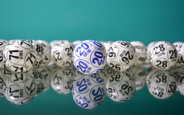 Rezultatele Loto 6/49 din 6 aprilie 2023. Numerele câștigătoare extrase joi