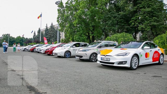 В Молдове стартовал марафон электрокаров