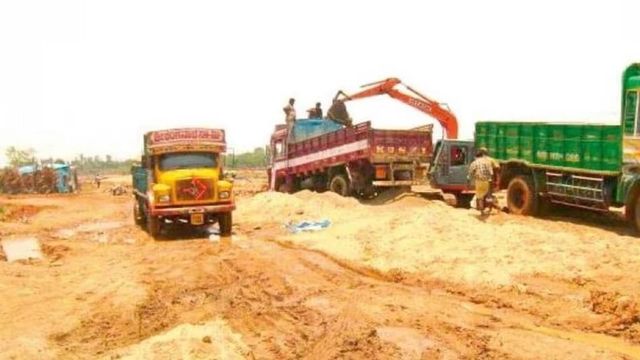 Bihar Cop Mowed Down By Tractor Carrying Illegally Mined Sand, Team Formed To Nab Driver