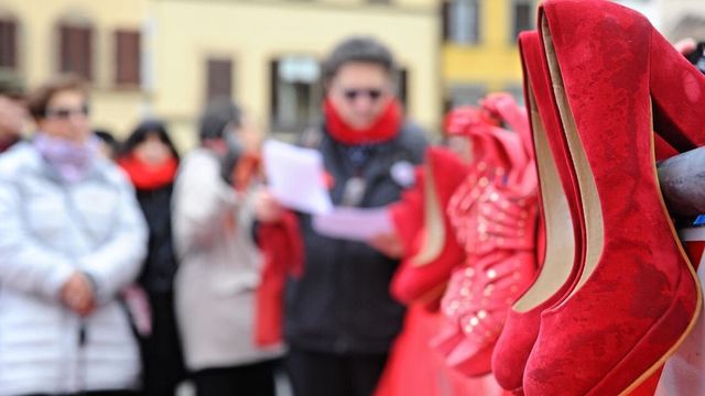 Commissione approva relazione su orfani di femminicidio