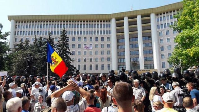 Dionis Cenușă: Protestele proprietarilor de restaurante ar fi o primă rândunică, dacă situația va fi gestionată incorect