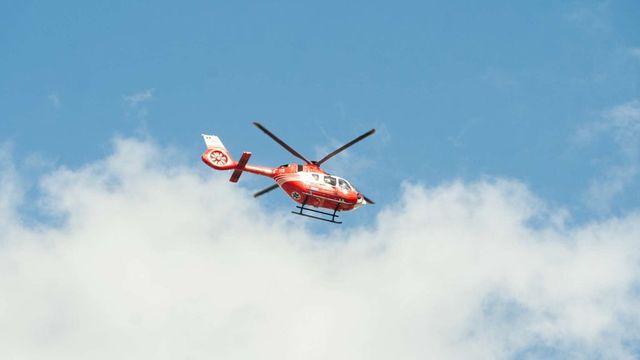 Вертолет SMURD доставил мужчину на операцию в Бухарест