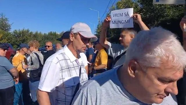 Angajații combinatului din Hunedoara revin la muncă începând cu 1 noiembrie