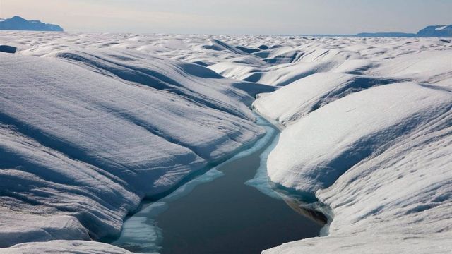 56 rejtett tóra bukkantak a grönlandi jégmező alatt, és ez fontosabb, mint elsőre gondolná