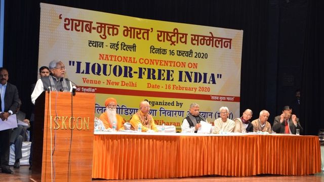 Bihar CM Nitish Kumar Bats for Nation-Wide Liquor Ban