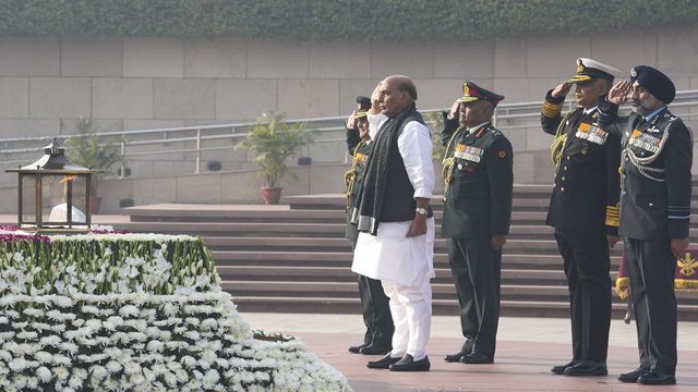 Vijay Diwas | PM Modi pays tribute to heroes of India’s win over Pakistan in 1971 war