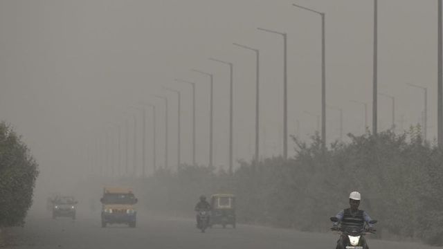 Delhi proposes to induce artificial rains to tackle rising pollution