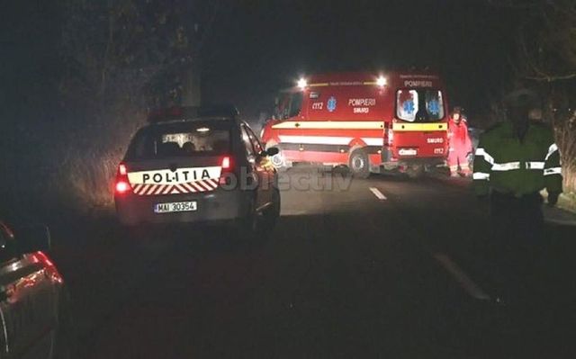 Motociclist sucevean, fără permis, cască și lumini, mort cu capul de o bordură