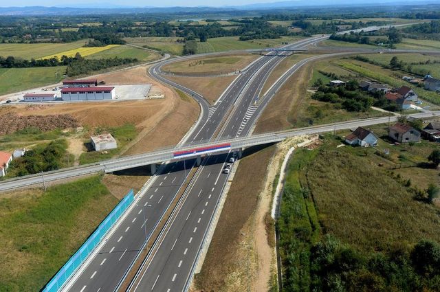 Prima autostradă construită de chinezi a fost inaugurată în Serbia