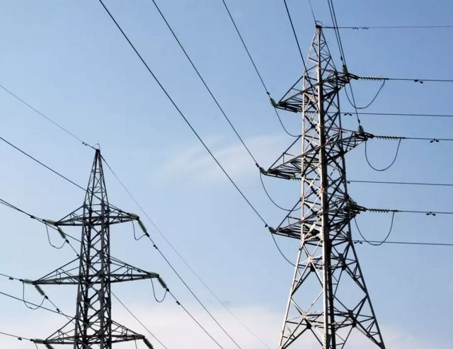 Парламентът ще разгледа на второ четене отлагането на либерализацията на пазара на ток