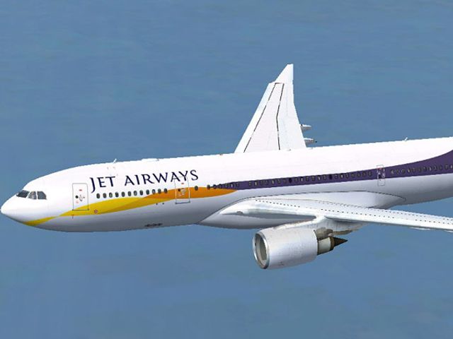 Jet Airways Pilots Threaten to Stop Flying From April 1, Set March 31 Deadline on Bailout, Salaries