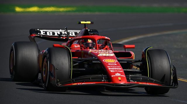 Sainz nyerte az Ausztrál Nagydíjat, Verstappen kiesett Melbourne-ben