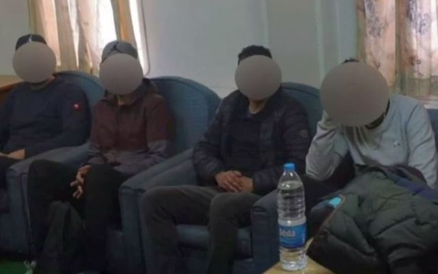 Șase migranți algerieni, aflați pe o navă supravegheată de polițiștii de frontieră din Portul Constanța, au evadat
