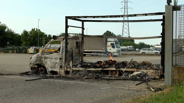 Senza patente sui social si finisce fuori strada