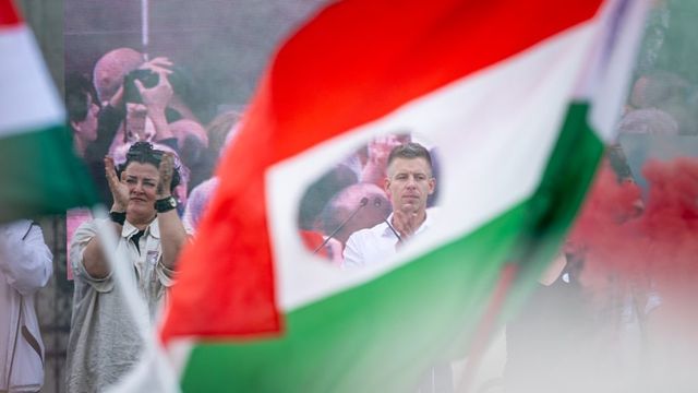 Magyar Péter mégis hajlandó vitázni Deutsch Tamással és Dobrev Klárával