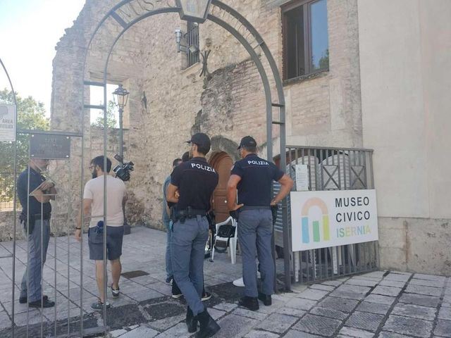 Ladri al Museo di Isernia, rubati 200mila euro di merletti