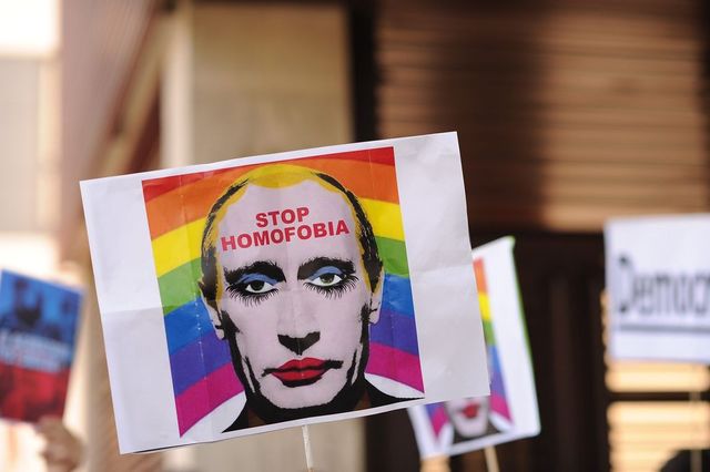 Putin ha firmato la legge che vieta di dire gay, in Russia