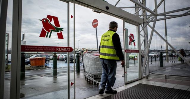 Az Auchan nem áll be a sorba, nyitva lesz december 24-én