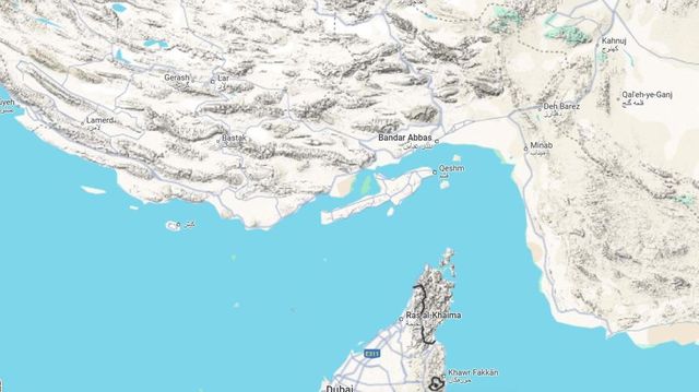 Vance, chiudere Hormuz sarebbe un suicidio per l'Iran