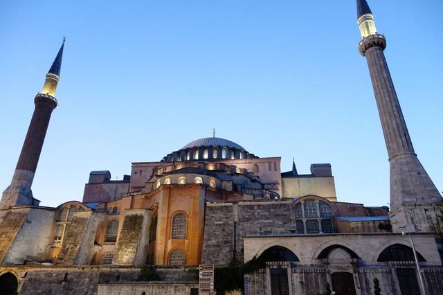 Istanbul, Santa Sofia sarà di nuovo una moschea
