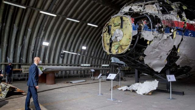 Rudele victimelor zborului MH17 acuză Rusia că minte în legătură cu rolul ei în doborârea avionului deasupra Ucrainei