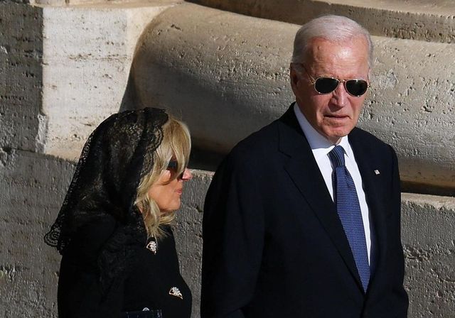 ‘Nos jodió del todo’. Un libro expone el encubrimiento del acentuado deterioro de Biden y lo responsabiliza de la victoria de Trump