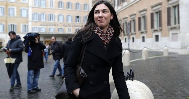Giulia Sarti chiede il perdono di Di Maio: “Il mio ex è un malato di mente e io non sono una ladra”