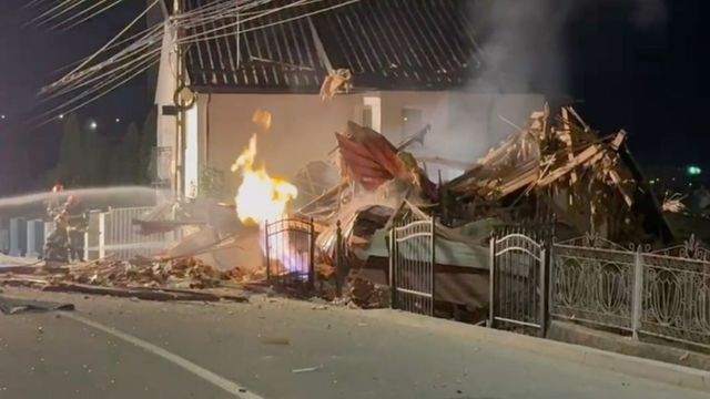 Explozie devastatoare! Un bărbat a murit sub dărâmături