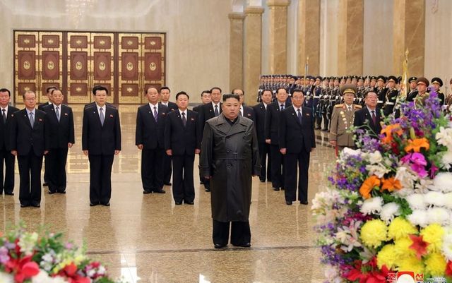 Kim Jong Un, prima apariție publică după 22 de zile în contextul problemelor legate de coronavirus