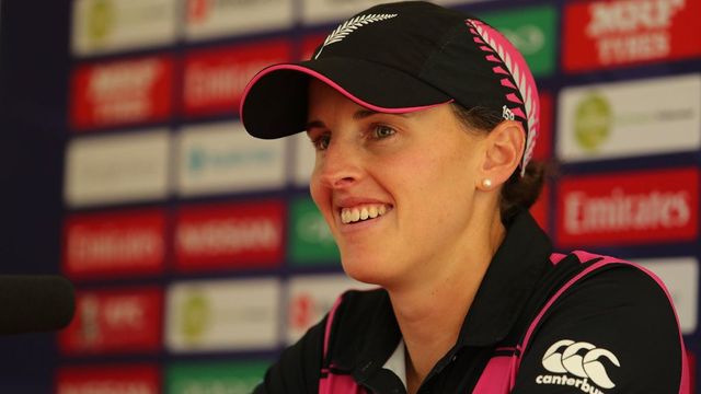 New Zealand captain Amy Satterthwaite announces pregnancy with Lea Tahuhu, to take break from cricket