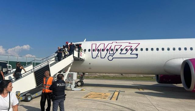 Fumo nella stiva, atterraggio di sicurezza a Napoli per un volo Sharm-Roma