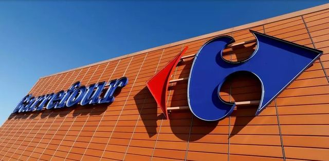 Francezii de la Carrefour anunță vânzări de 2,3 miliarde euro pentru rețeaua de magazine din România în 2020, în creștere cu 2,1%