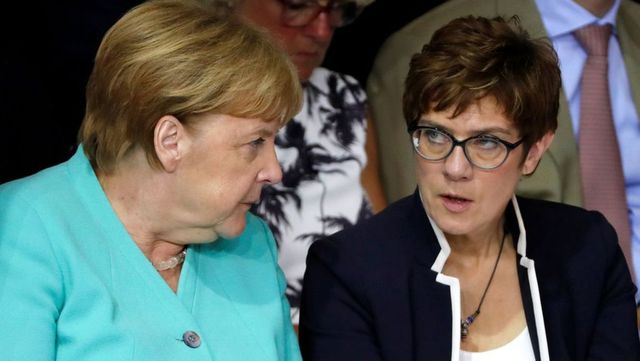 Succesoarea cancelarului Angela Merkel se retrage de la conducerea partidului și nu va participa la alegeri