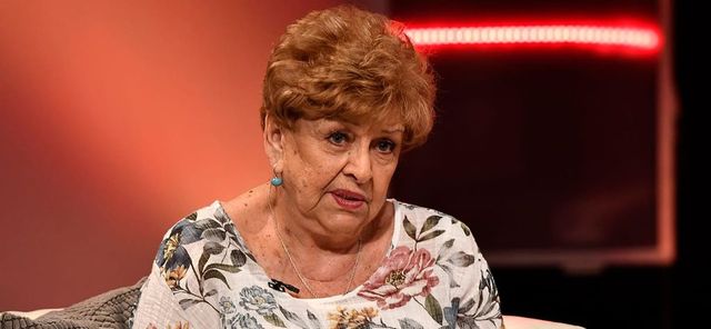 Érezte, hogy gond van – a színpadon tört el Pásztor Erzsi válla