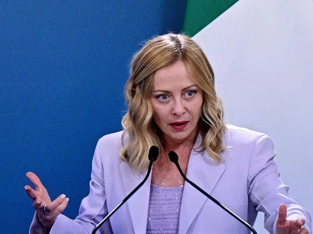 Meloni in Turchia, l'arrivo della premier a Istanbul
