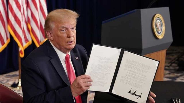 Trump signs Covid-19 relief orders after talks with Congress break down