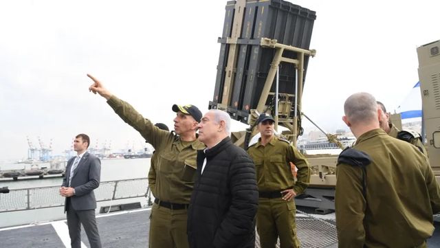 Israelul înarmează rivalii Hamas în cadrul unei operațiuni pe care opoziția o numește „nebunie totală”