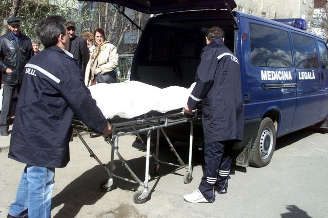 O femeie de 55 de ani din Pașcani a murit după o partidă de amor