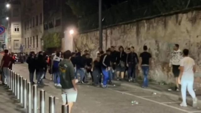 Spray al peperoncino,tensione a festa fuori da liceo a Milano