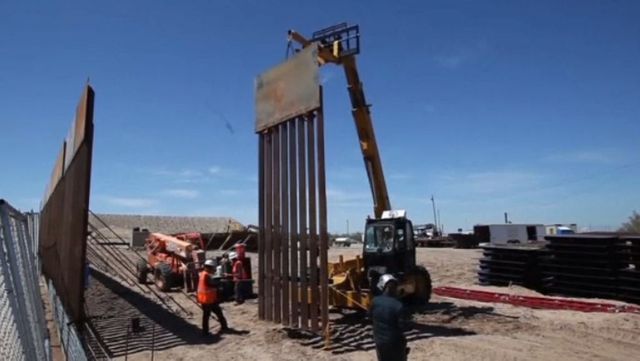 Pentagonul a autorizat un miliard de dolari pentru zidul de la granița Statelor Unite cu Mexic