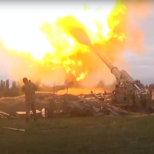 Azerbaidjanul bombardează instalații de lansare de rachete în Armenia