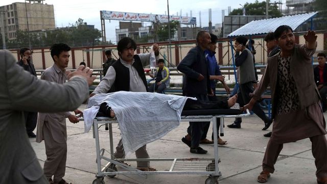 Cel puțin 40 de morți într-o serie de explozii în apropierea unei școli gimnaziale din Kabul