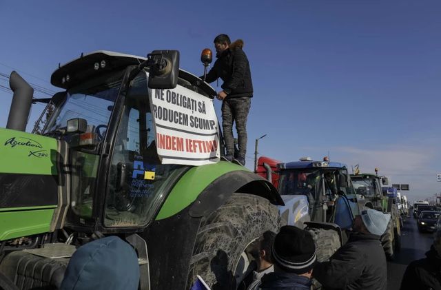 Protestele fermierilor se extind. Mai multi fermieri au anuntat ca vor iesi la protest in semn de solidaritate fata de colegii lor