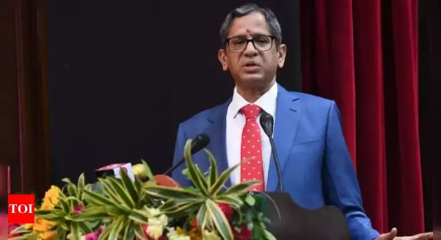 Law Minister On Stage, Chief Justice Raises Concern Over Judiciary Infra