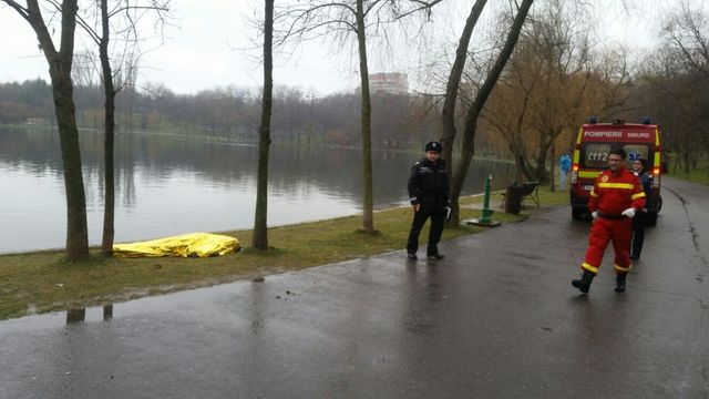 Cadavrul unui bărbat, descoperit pe lacul din parcul IOR