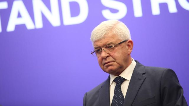 Здравният министър поиска проверка на цените на лекарствата за онкоболни